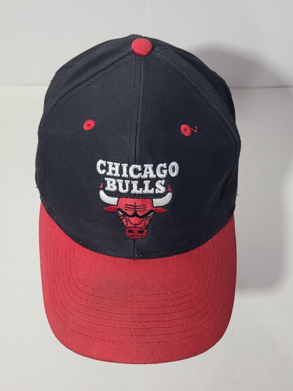 Vintage 90s Chicago Bulls Logo 7 Cap Snapback Hat/Cap NBA Black Red
